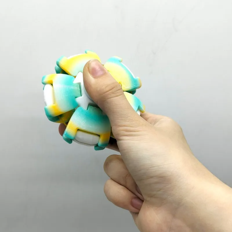 Спіннер-куля 3D 6см кольоровий